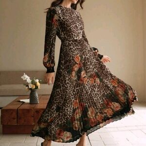Elegant Modern Women's Floral & Leopard Print Pleated Lantern Sleeve Dress